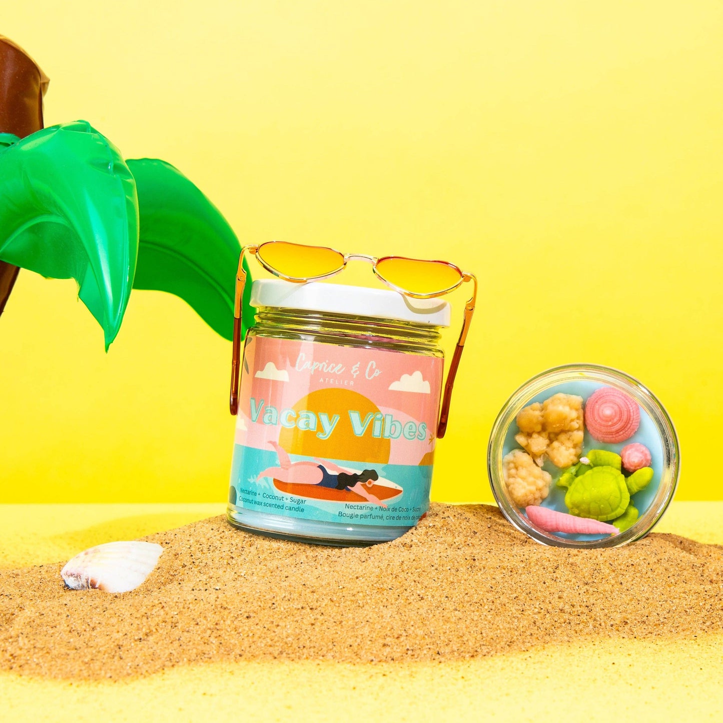 Vacay Vibe Candle - Nectarine + Coconut + Sugar