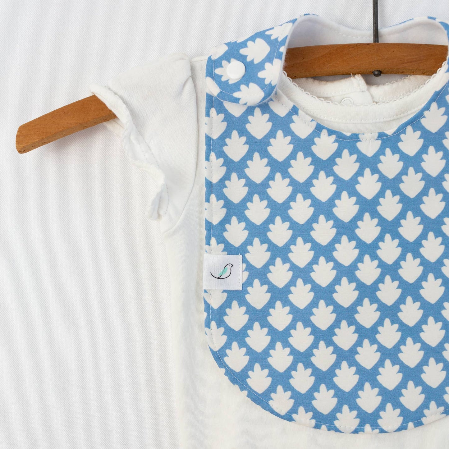 Charlie Snap Bib - Seaflower