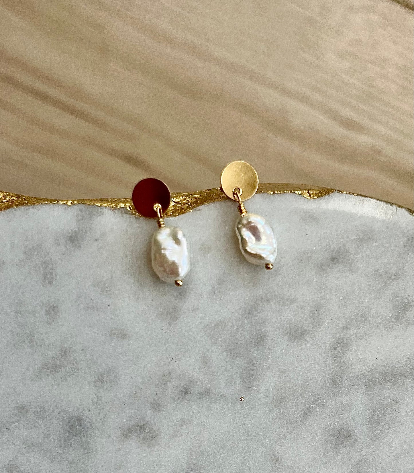 Freshwater pearl stud earrings
