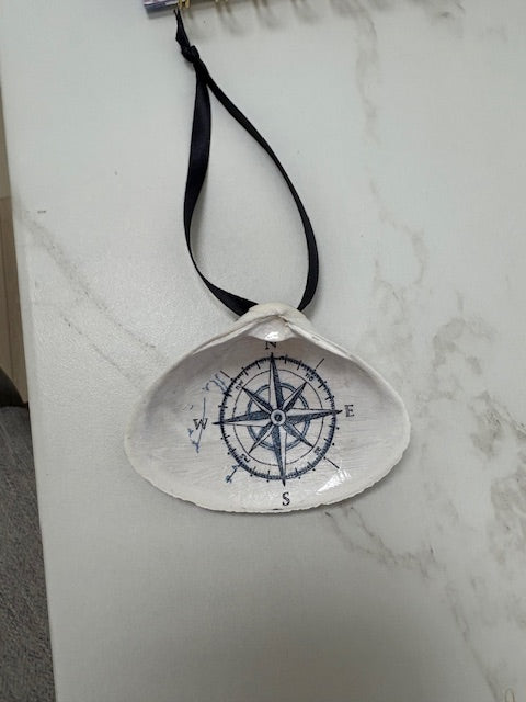 Christmas Clam ornament