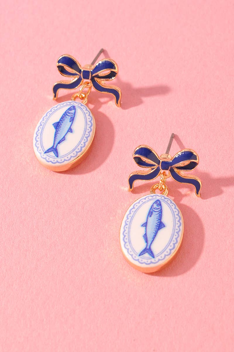 BOW SHAPED ENAMEL POST W/ SARDINE STARFISH PALM TREE EARRING