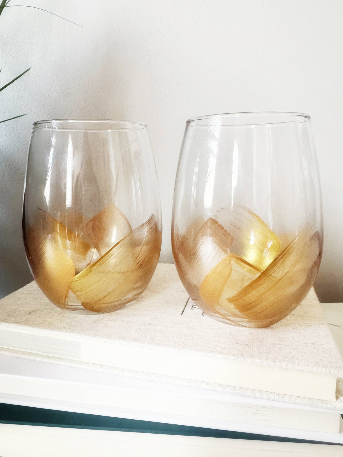 Luxury Gold Hand-Painted Wine Glasses
