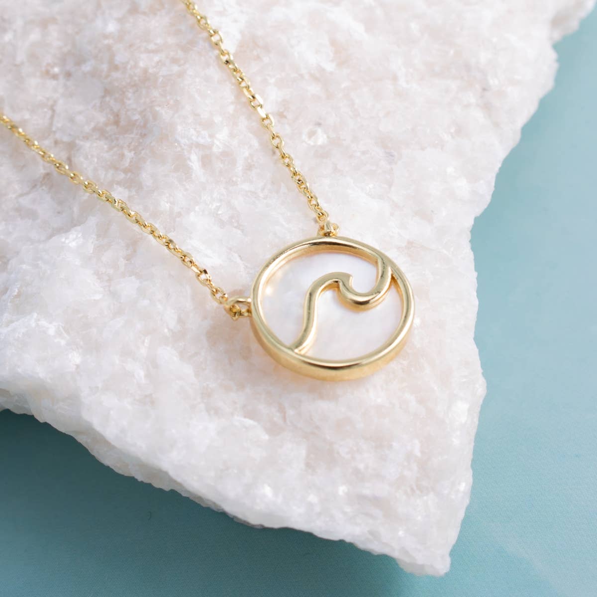 Wave Shell Pendant Necklace