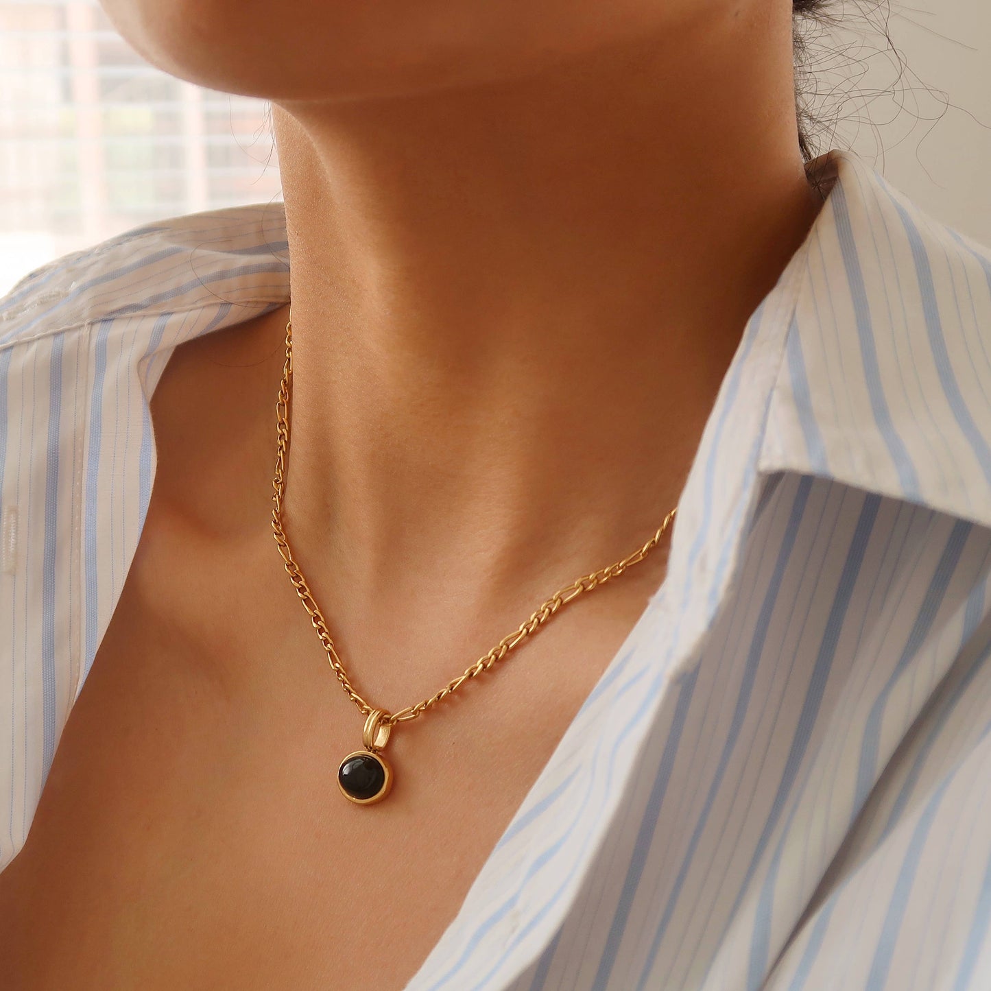 18K Gold Black Onyx/Green Jade Gemstone Pendant Necklace