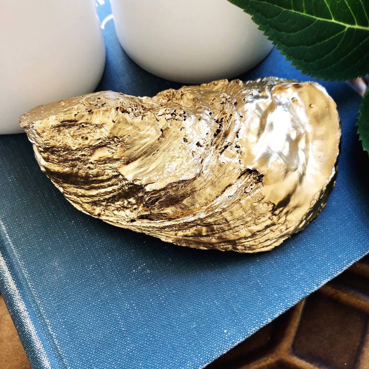 Decoupage Oyster Ring Dish--Bunny Toile