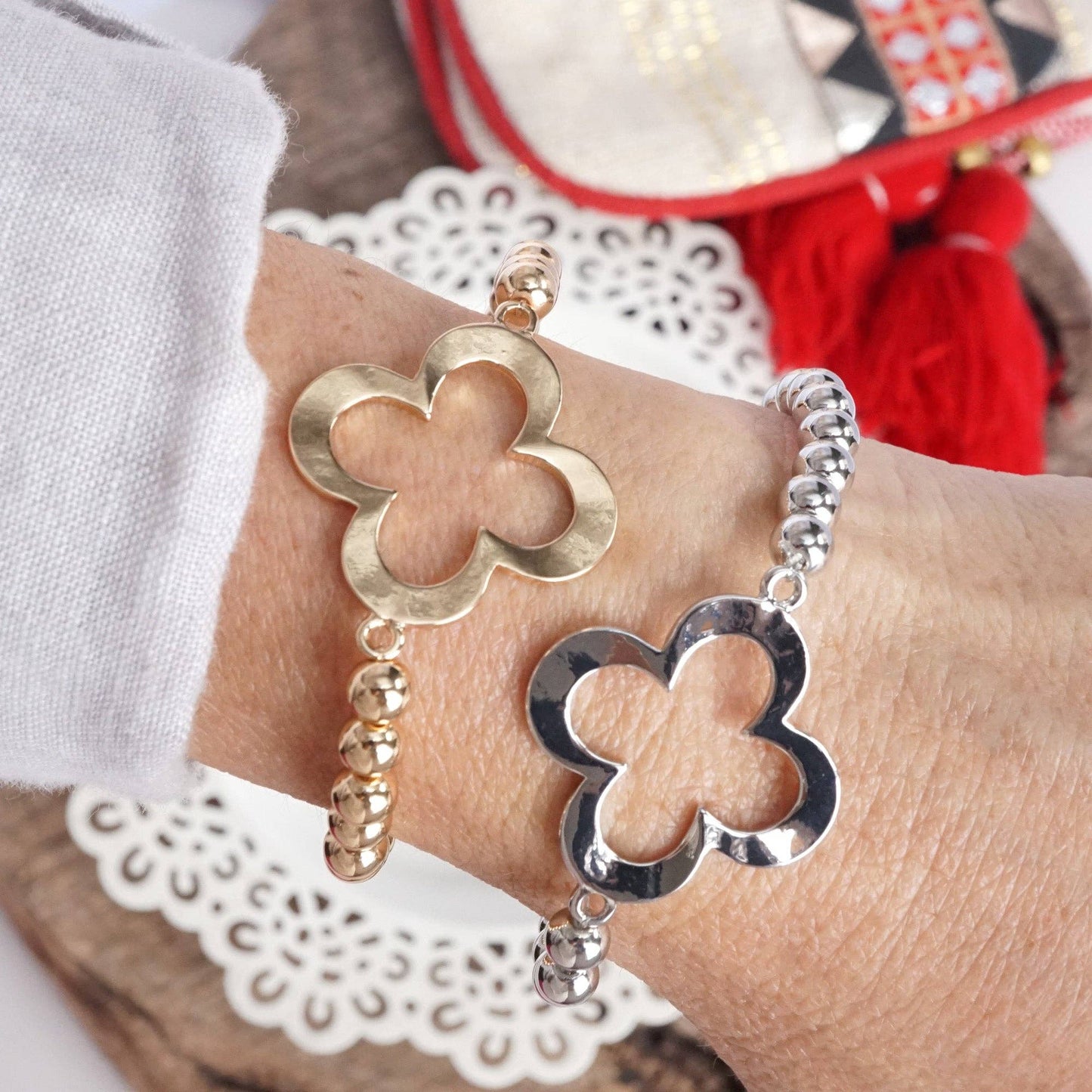 Clover stretchy ball beaded bracelet Silver