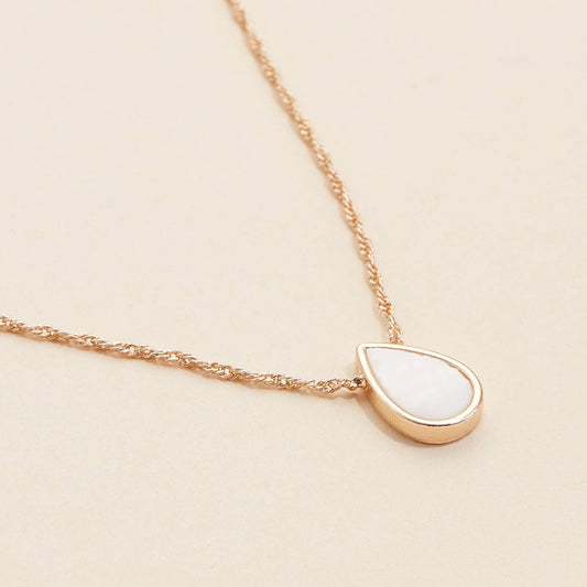 Tear Drop Shell Charm Short Necklace