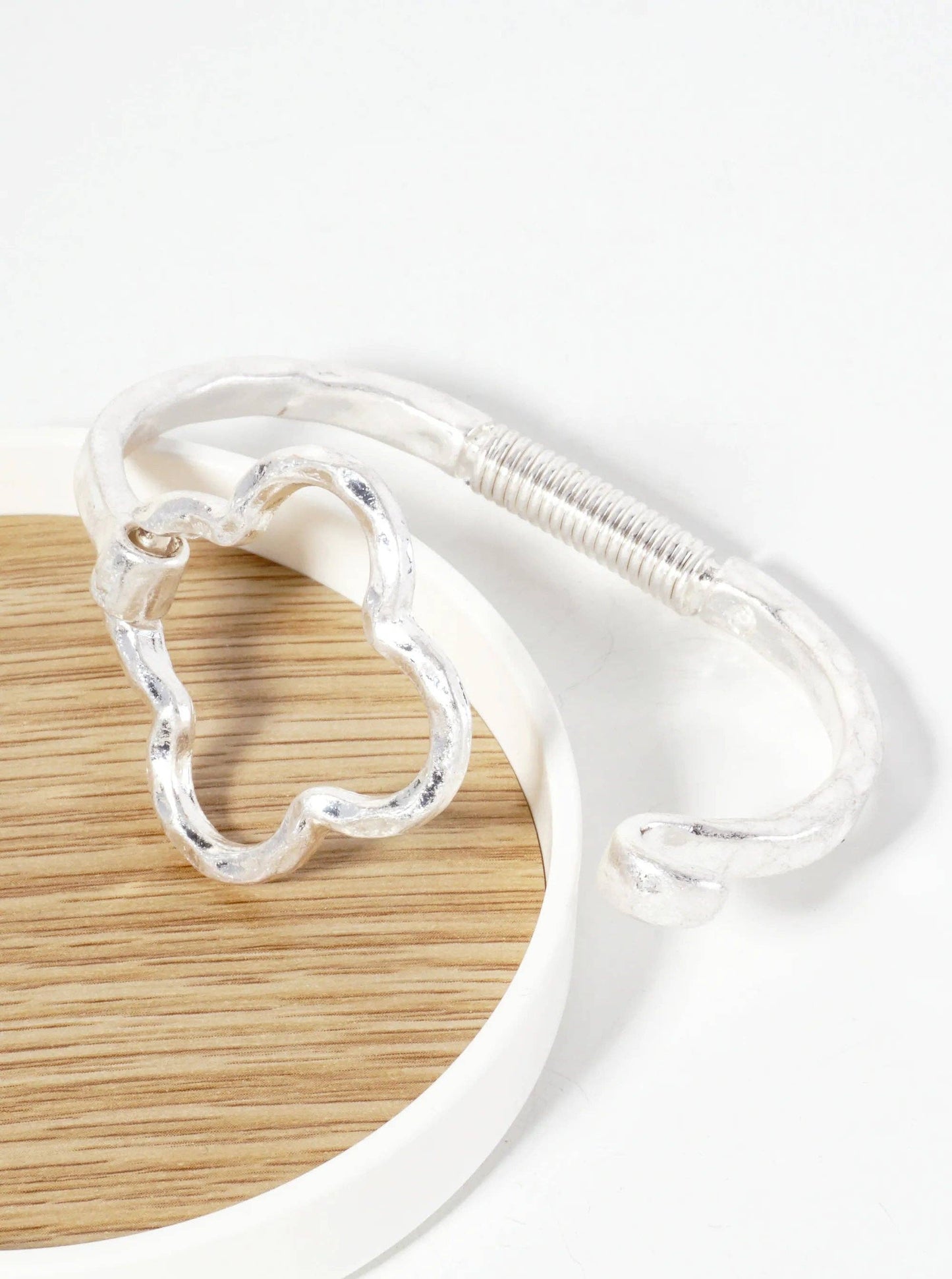 Hammered Metal Clover- Shaped Hook Clasp Hinged Bracelet