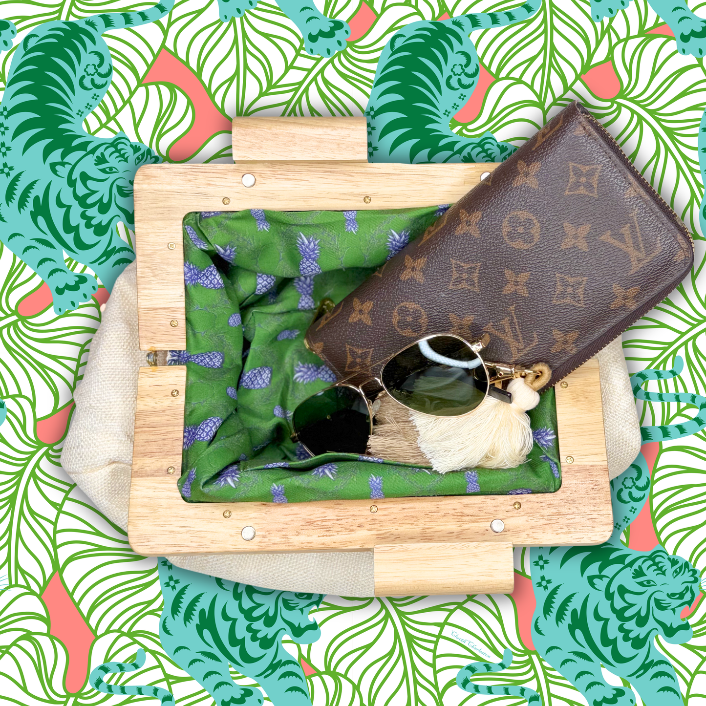 East Bay Clutch- Linen