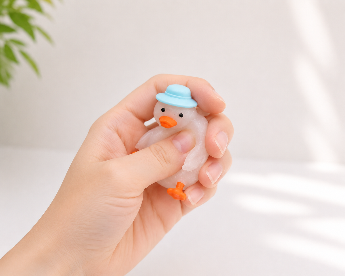 Color Changing Duck Squishy Toy – 3”