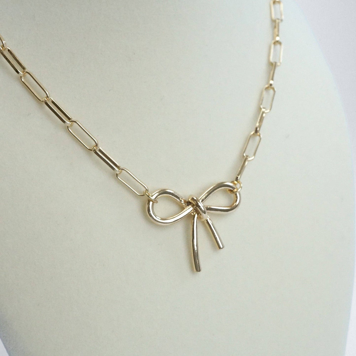 Bow Necklace - Short dainty paperclip chain in gold tone