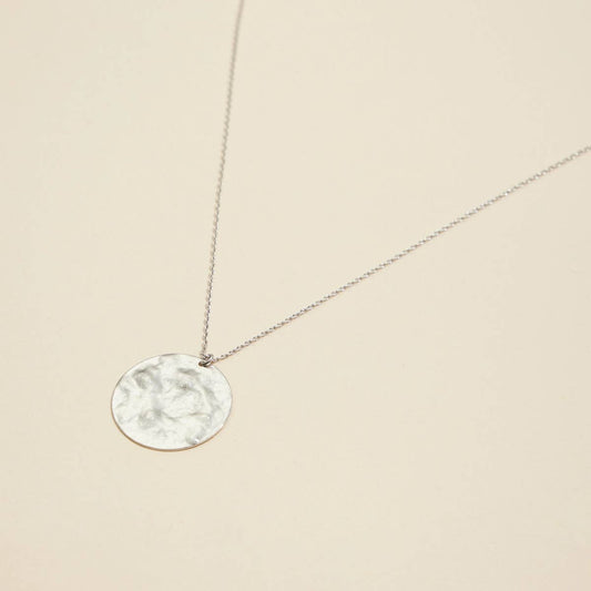 Hammered Round Charm White Gold Dip Short Necklace