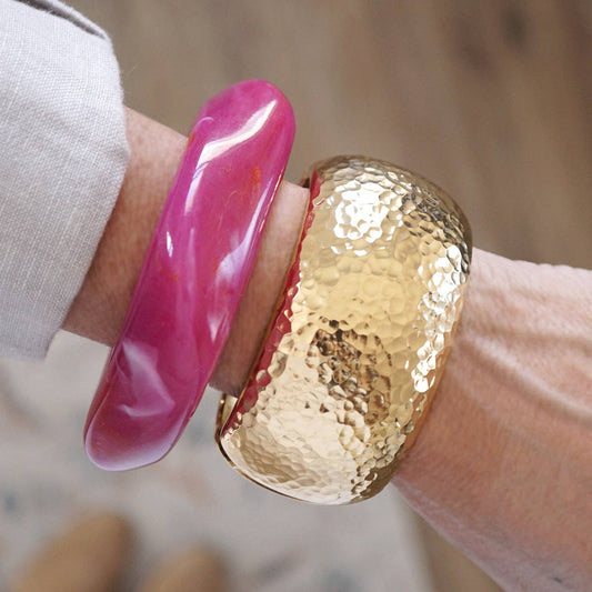 Sunforge Gleam – Wide Hammered Oval Hinge Cuff Bracelet
